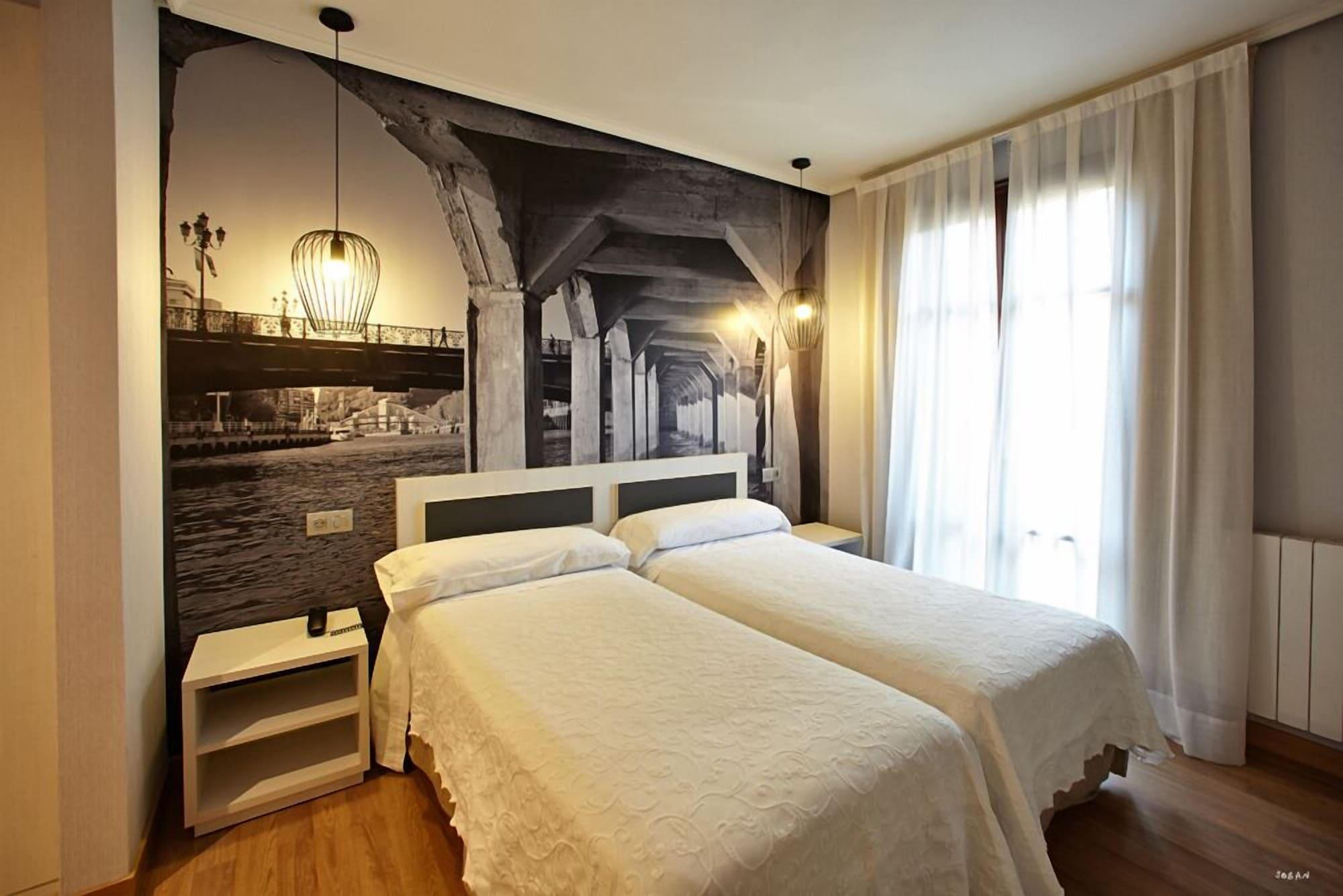 Hotel Sirimiri Bilbao Kültér fotó