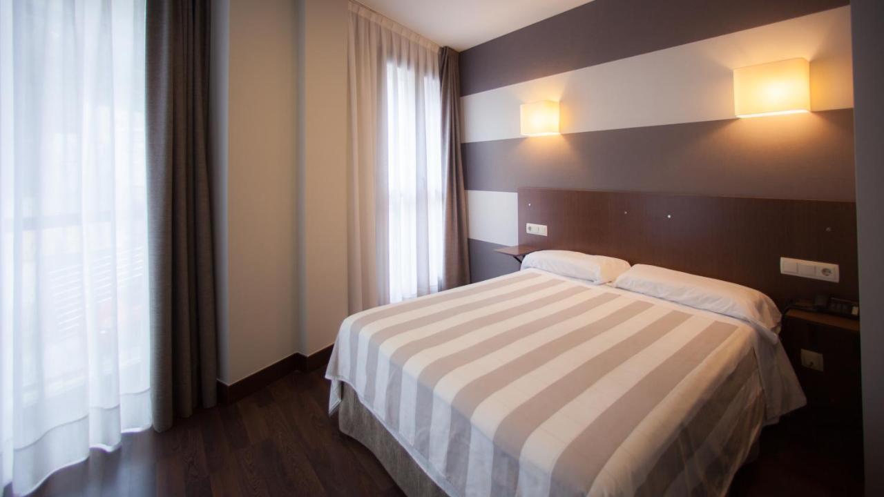 Hotel Sirimiri Bilbao Kültér fotó